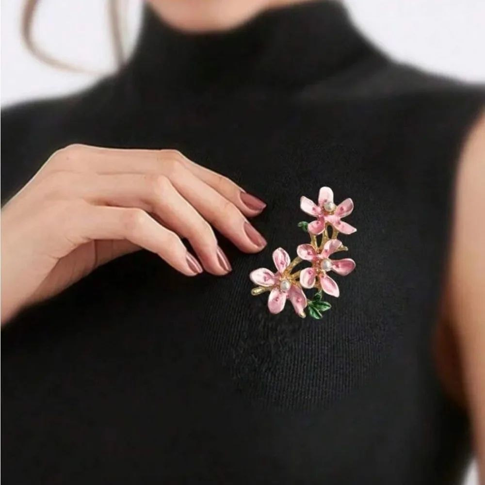 Elegant Pink Floral Brooch A1584